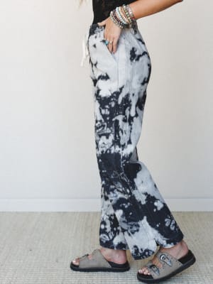 The Nest So Comfy Wide Leg Denim Pant - Bleach Dye Black XL / Black