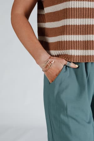 asteria-leaf-cuff-gold/Gold