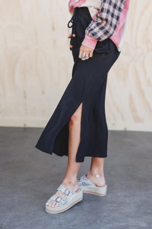 desert-rose-maxi-skirt-black/Black