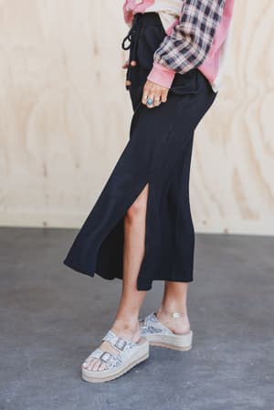desert-rose-maxi-skirt-black/Black