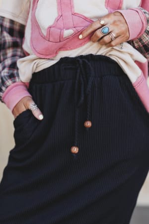 desert-rose-maxi-skirt-black/Black