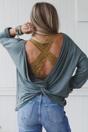 twisted-harmony-top-olive/Olive