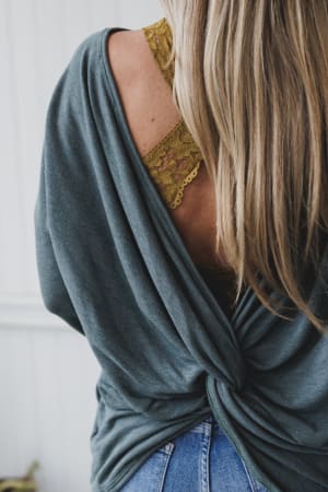 twisted-harmony-top-olive/Olive