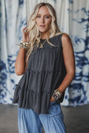 the-nest-dreamy-tiers-top-black/Black