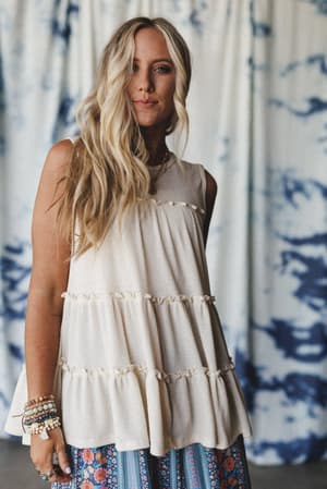 the-nest-dreamy-tiers-top-cream-1/Cream