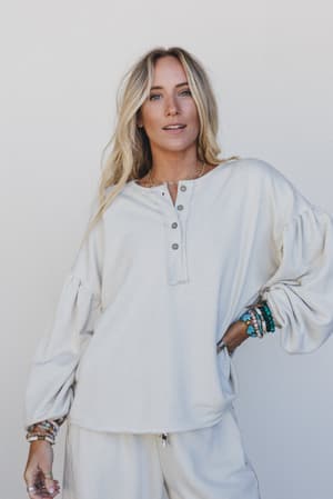 the-nest-laid-back-love-top-beige/Beige