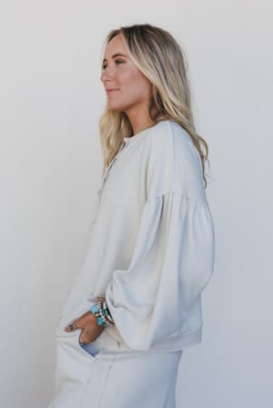 the-nest-laid-back-love-top-beige/Beige