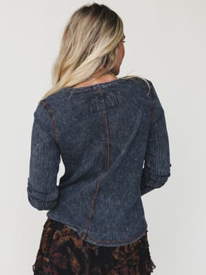 the-nest-off-duty-top-charcoal/Charcoal
