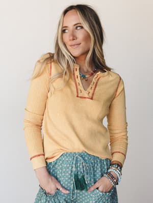The Nest Off Duty Top - Mustard L / Mustard