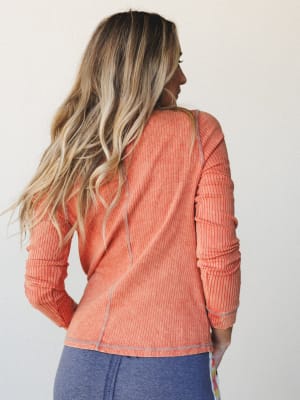 The Nest Off Duty Top - Salmon M / Salmon