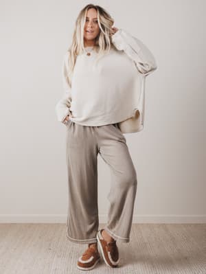 the-nest-essential-sweater-top-sand/Sand