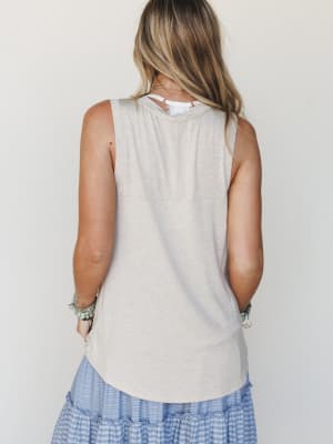 The Nest Shelli Henley Tank Top - Heather Oatmeal L / Heather Oatmeal
