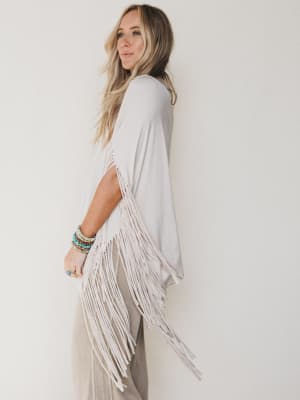 showstopper-fringe-top-oat/Oat