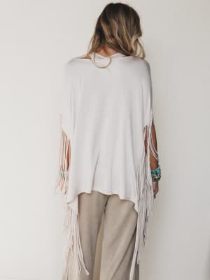 showstopper-fringe-top-oat/Oat