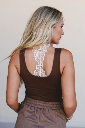 wildly-simple-top-brown/Brown