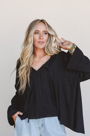 the-nest-isla-drift-top-black/Black
