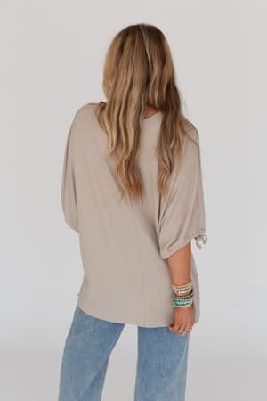 little-lark-puff-sleeve-tee-taupe/Taupe