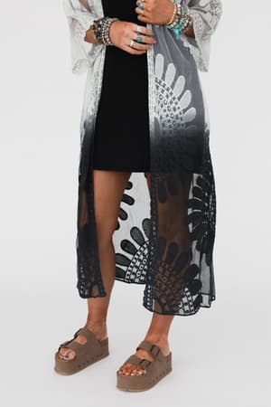 poolside-ombre-lace-kimono-black/Black