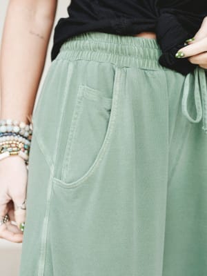 wild-solistice-drawstring-pants-light-olive/Light Olive