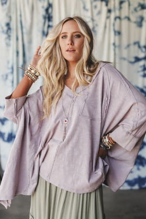 landon-oversized-top-lavender/Lavender