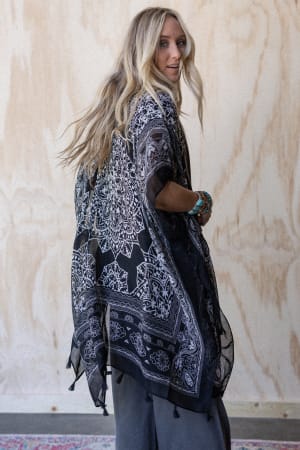 Mandala Tassel Kimono: undefined