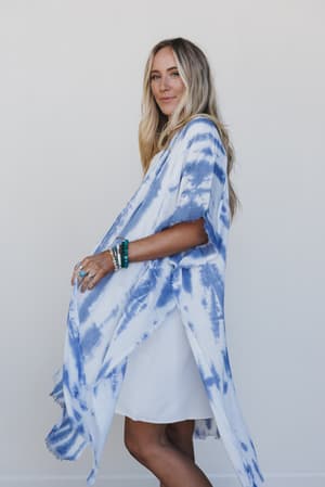 demi-tie-dye-frayed-hem-kimono-blue/Blue