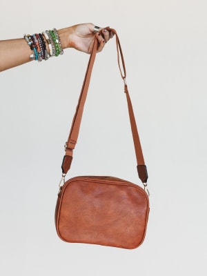 mood-checker-crossbody-bag-camel/Camel