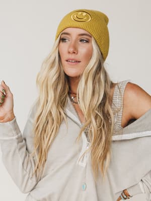 nesta-smiley-beanie-mustard/Mustard