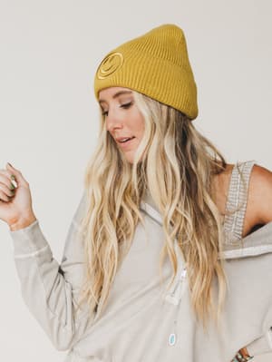 nesta-smiley-beanie-mustard/Mustard