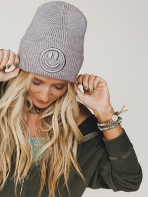 nesta-smiley-beanie-gray/Gray