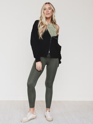 harvest-spirit-leggings-dark-olive/Dark Olive