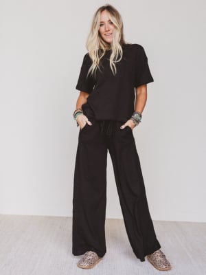 wander-the-horizon-set-black/Black