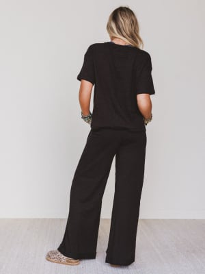 wander-the-horizon-set-black/Black