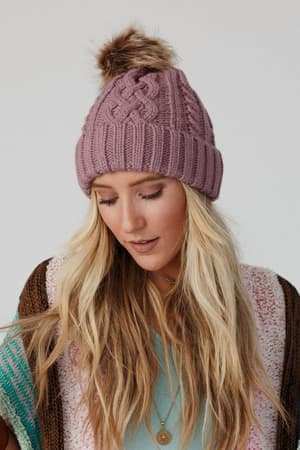 cable-knit-faux-fur-pom-beanie-mauve/Mauve