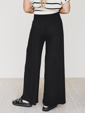Seek The Moon Wide Leg Pants - Black M / Black