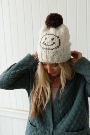 snuggle-happy-pom-beanie-ivory/Ivory
