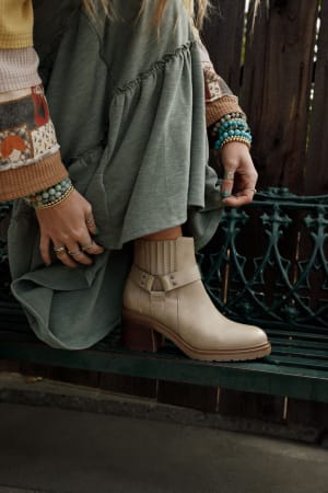 Dust Rider Boots: undefined