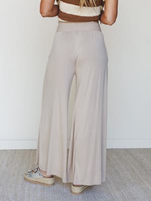 Comfort Above Wide Leg Pants - Ash Mocha L / Ash Mocha