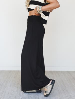 Comfort Above Wide Leg Pants - Black M / Black