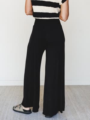 Comfort Above Wide Leg Pants - Black M / Black