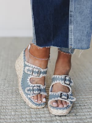 Rae Wedge: undefined