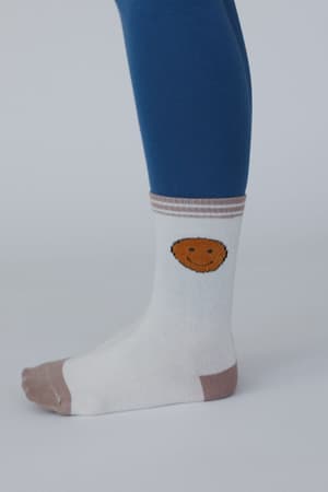 happy-feet-smiley-face-socks-ivory/Ivory