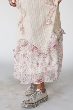 violet-daze-lace-maxi-skirt-pink/Pink