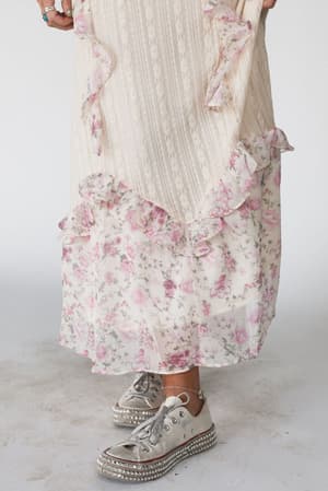 violet-daze-lace-maxi-skirt-pink/Pink