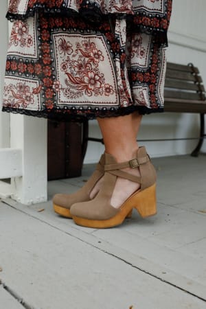 Taupe