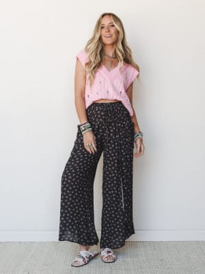 Wandering Embers 2 Piece Bundle - Pink Pink