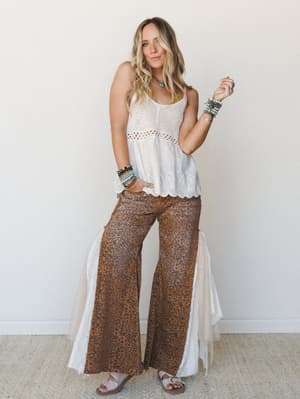 Wild Knit Spring 2 Piece Bundle - Camel Leopard