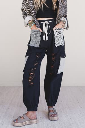 city-sky-distressed-pants-black/Black