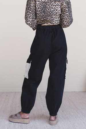 city-sky-distressed-pants-black/Black
