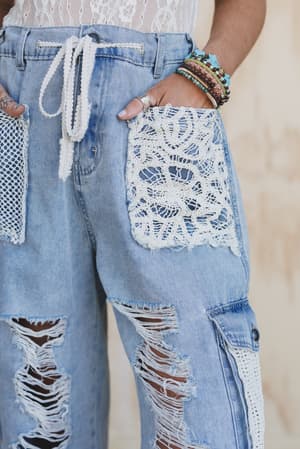 city-sky-distressed-pants-denim/Denim